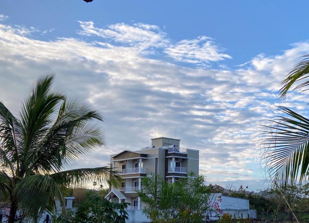 Winds N Waves Hotel อลีบาก ภายนอก รูปภาพ